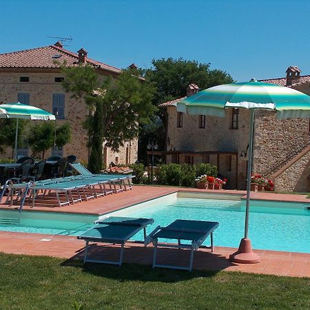 Borgo Il Villino Guest House Casole d'Elsa Bagian luar foto