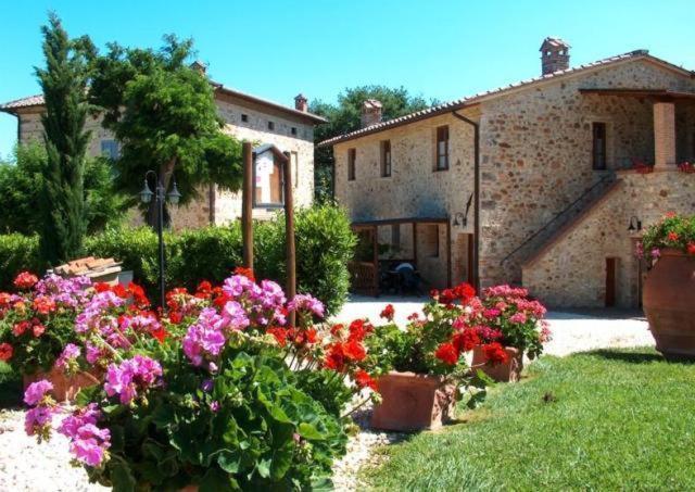 Borgo Il Villino Guest House Casole d'Elsa Bagian luar foto