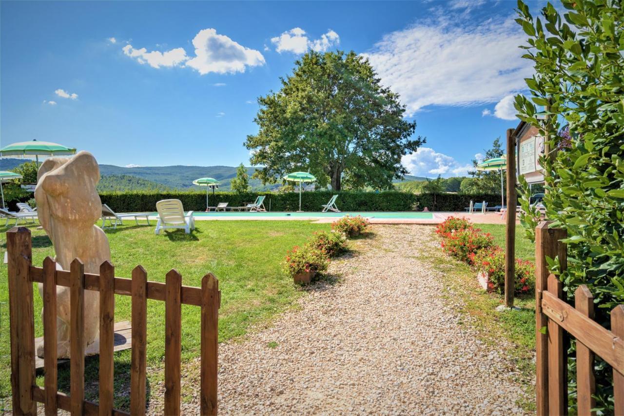 Borgo Il Villino Guest House Casole d'Elsa Bagian luar foto